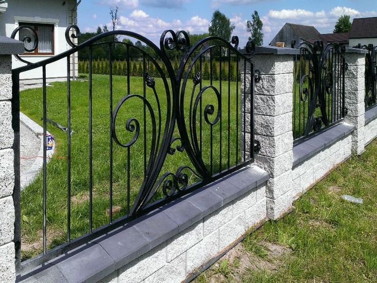 Demir Bahçe Korkuluğu